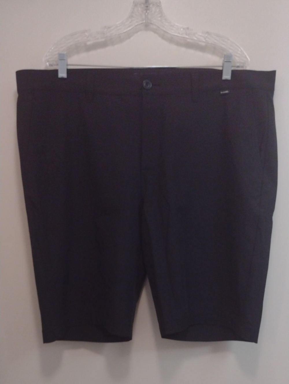 Travis Mathew Men's Black Performance Shorts (J988)